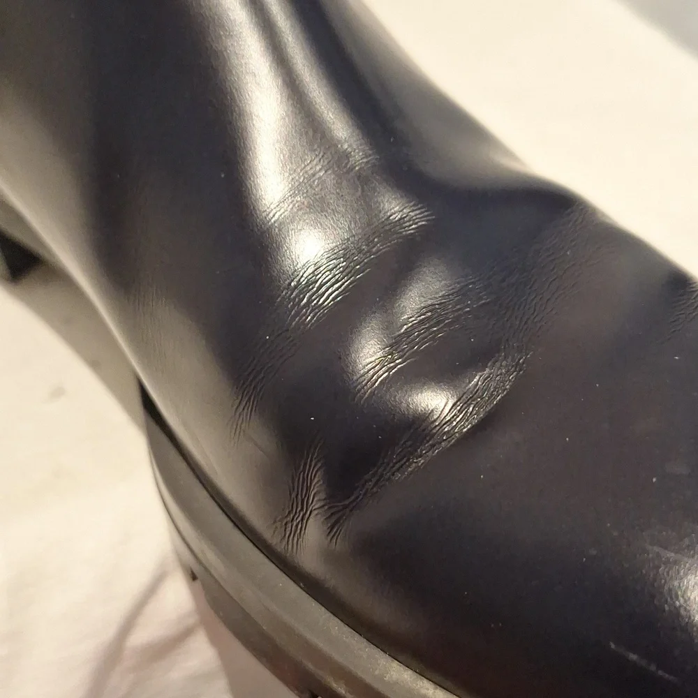 Tod's Black Leather Chelsea Boots Size 39 1/2
